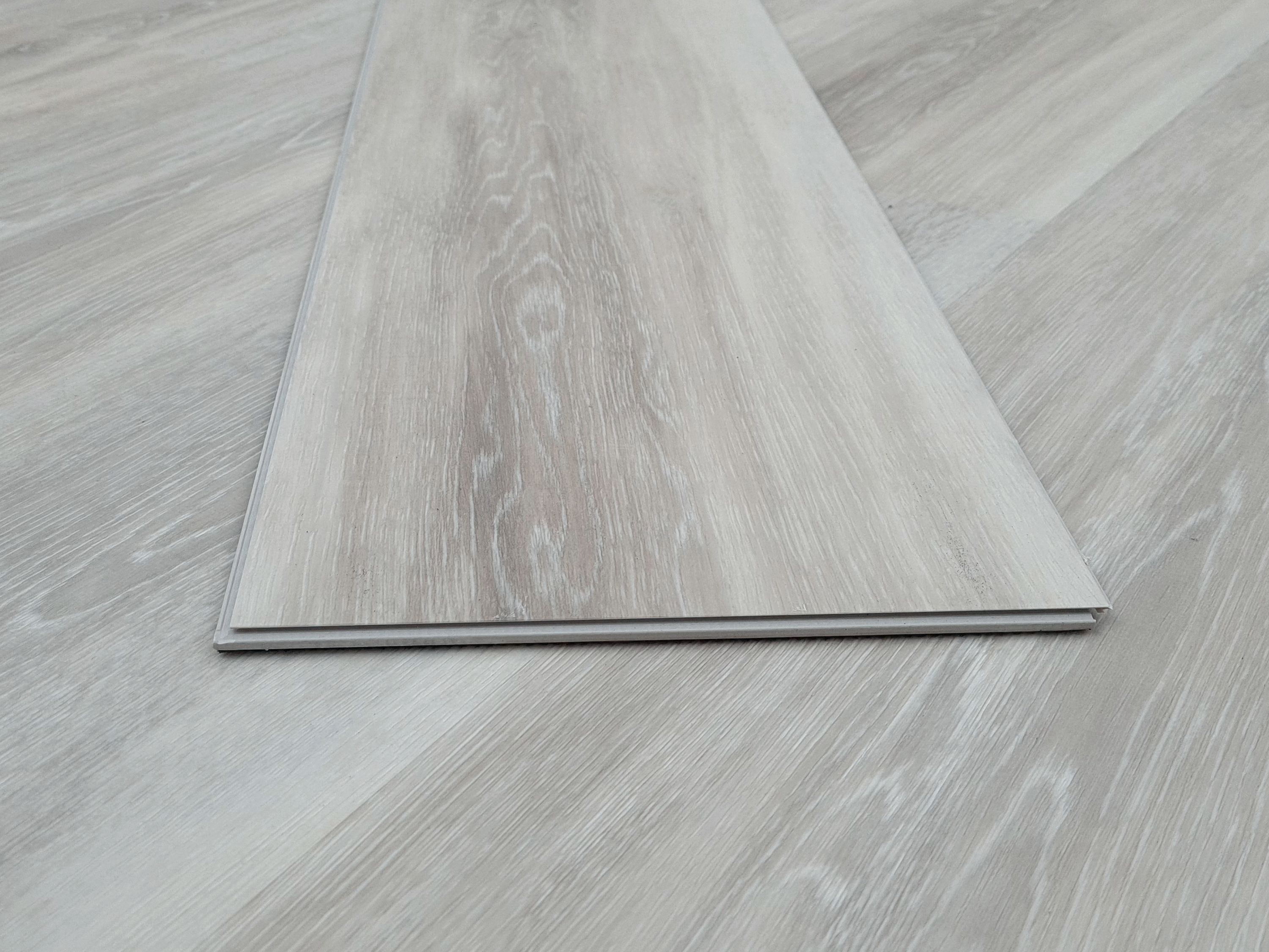 TRECOR® Klick Vinylboden Eiche Premium Silber XXL Landhausdiele 6,5 mm Stark mit integrierter Trittschallunterlage