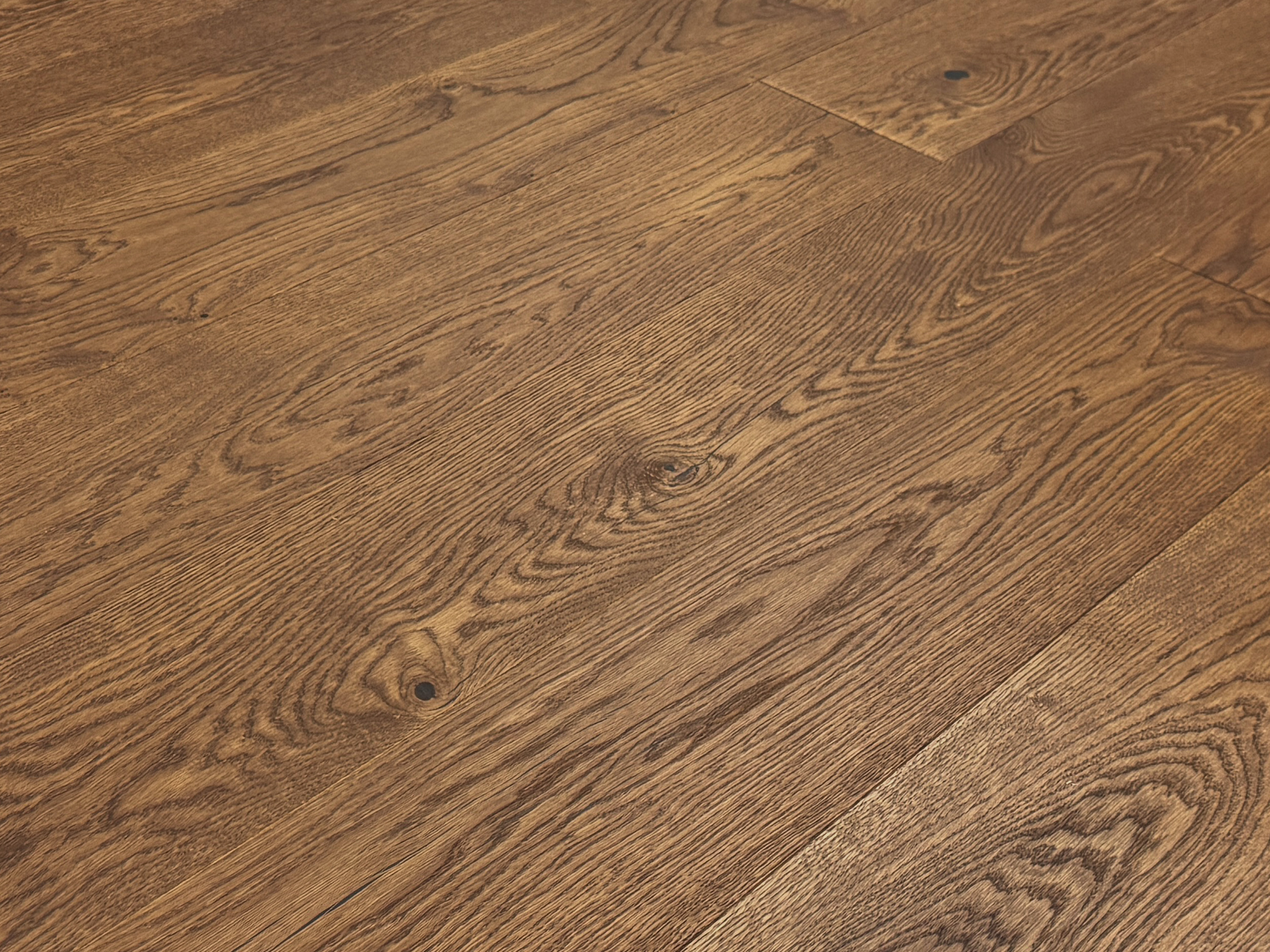 Eiche Rustikal (DE) Parkett Landhausdiele 3 Schicht gebürstet dunkelbraun endgeölt - 5G Klicksystem