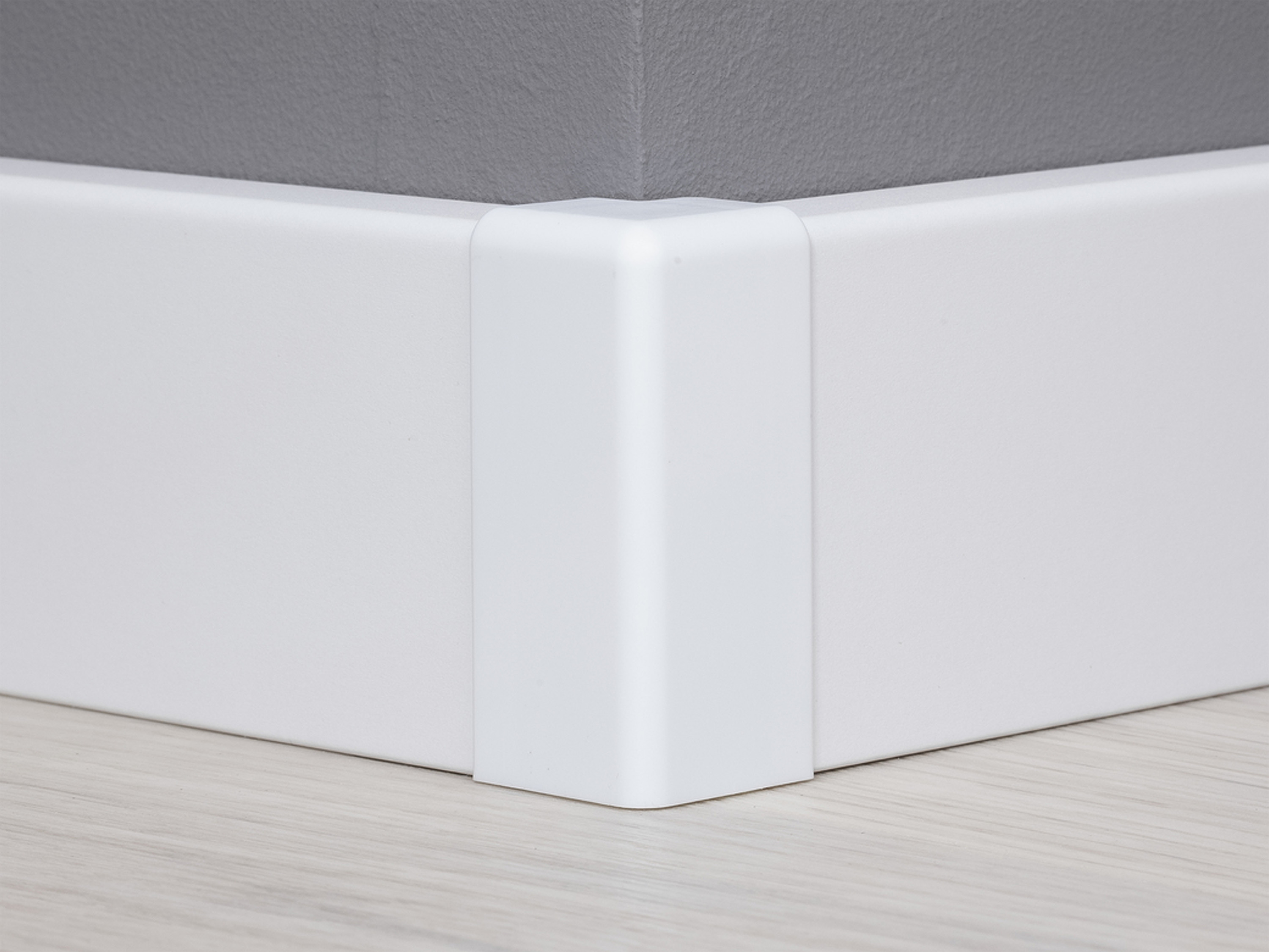 Aussenecke Innenecke Endstück und Verbinder für TRECOR® CUBE Sockelleisten 16 x 58 mm Aussenecke Innenecke Endstück und Verbinder für TRECOR® CUBE Sockelleisten 16 x 58 mm