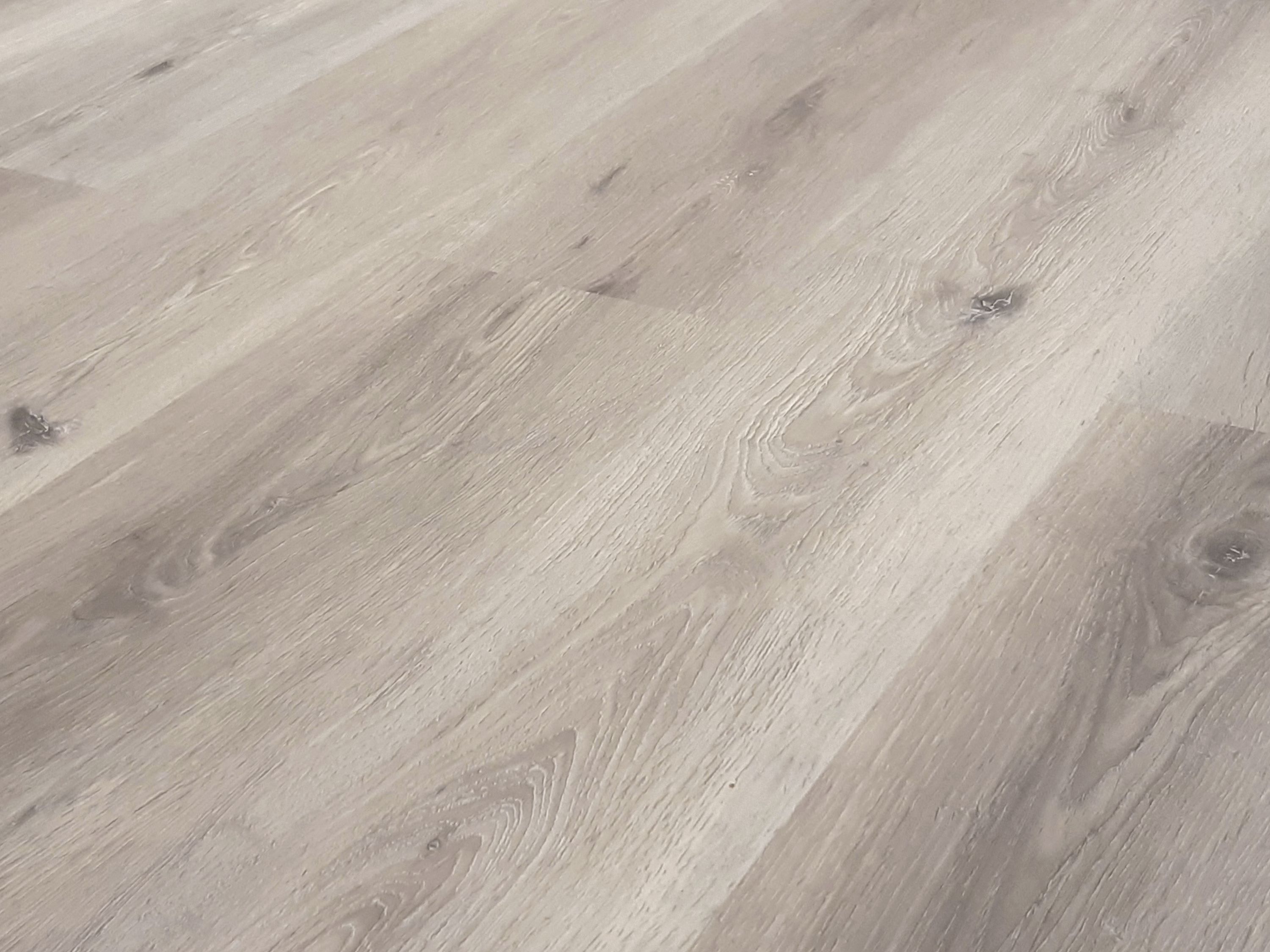TRECOR® LVT Dryback Klebe Vinylboden Eiche Silver Landhausdiele - 2 mm starker Designboden TRECOR® LVT Dryback Klebe Vinylboden Eiche Silver Landhausdiele - 2 mm starker Designboden