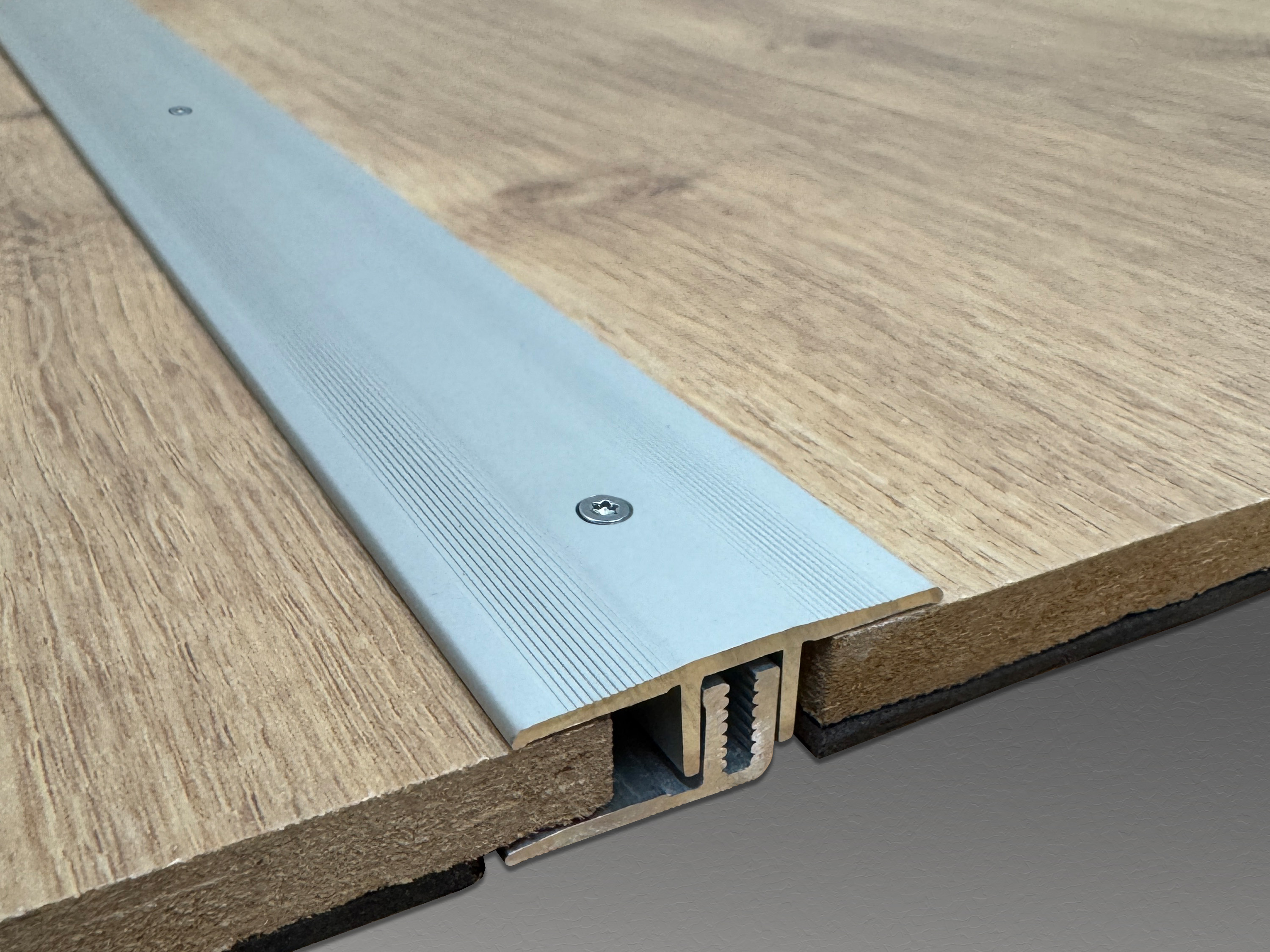 Dehnungsfugen-/Übergangsprofil ufitec® TPL Profi - für Belagshöhen von 7-16 mm Dehnungsfugen-/Übergangsprofil ufitec® TPL Profi - für Belagshöhen von 7-16 mm
