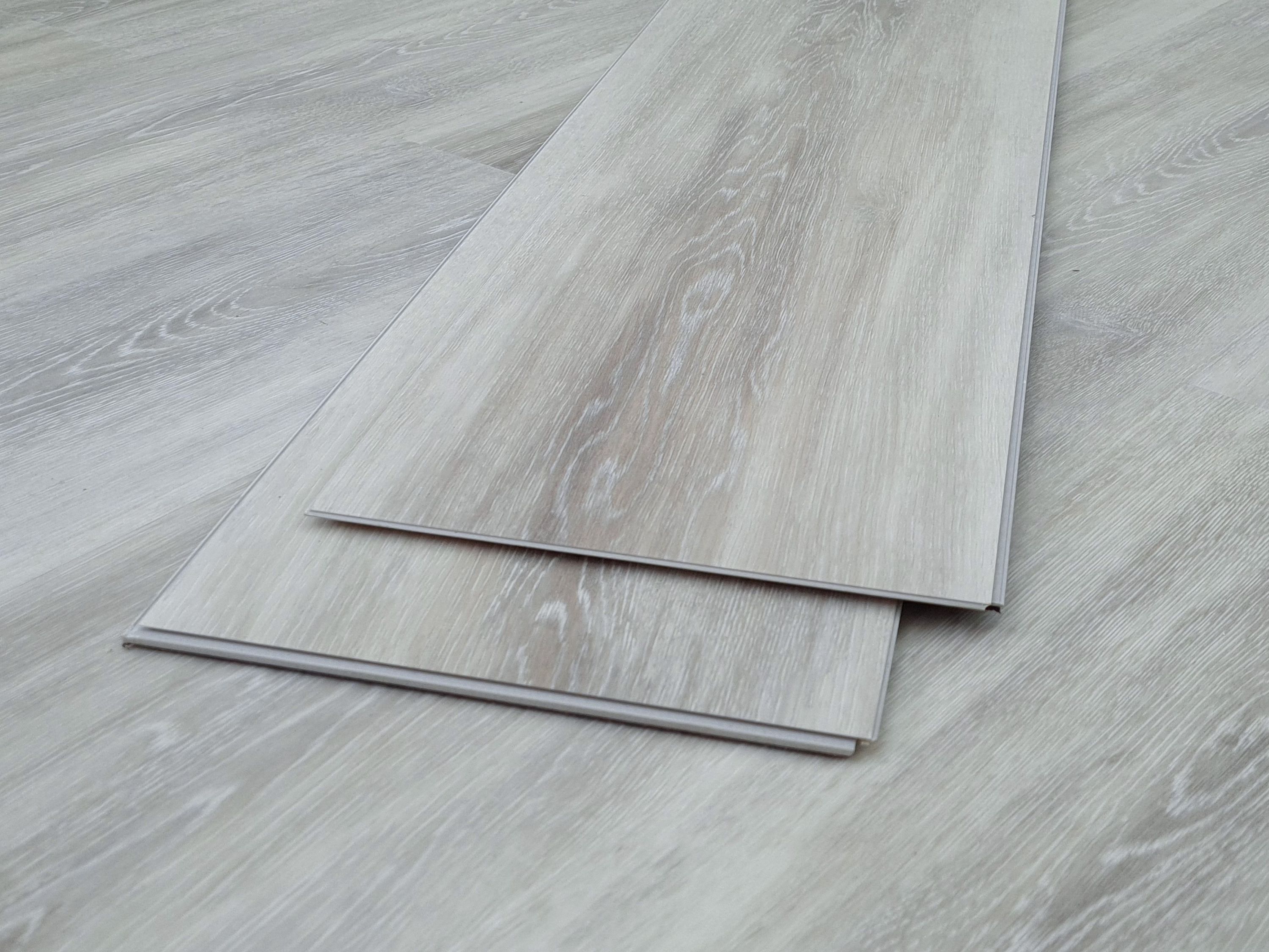 TRECOR® Klick Vinylboden Eiche Premium Silber XXL Landhausdiele 6,5 mm Stark mit integrierter Trittschallunterlage