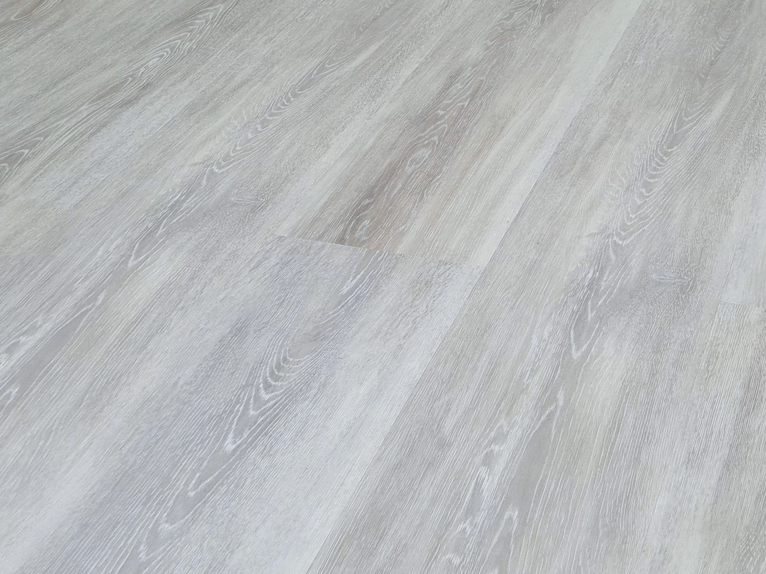 TRECOR® Klick Vinylboden Eiche Premium Silber XXL Landhausdiele 6,5 mm Stark mit integrierter Trittschallunterlage
