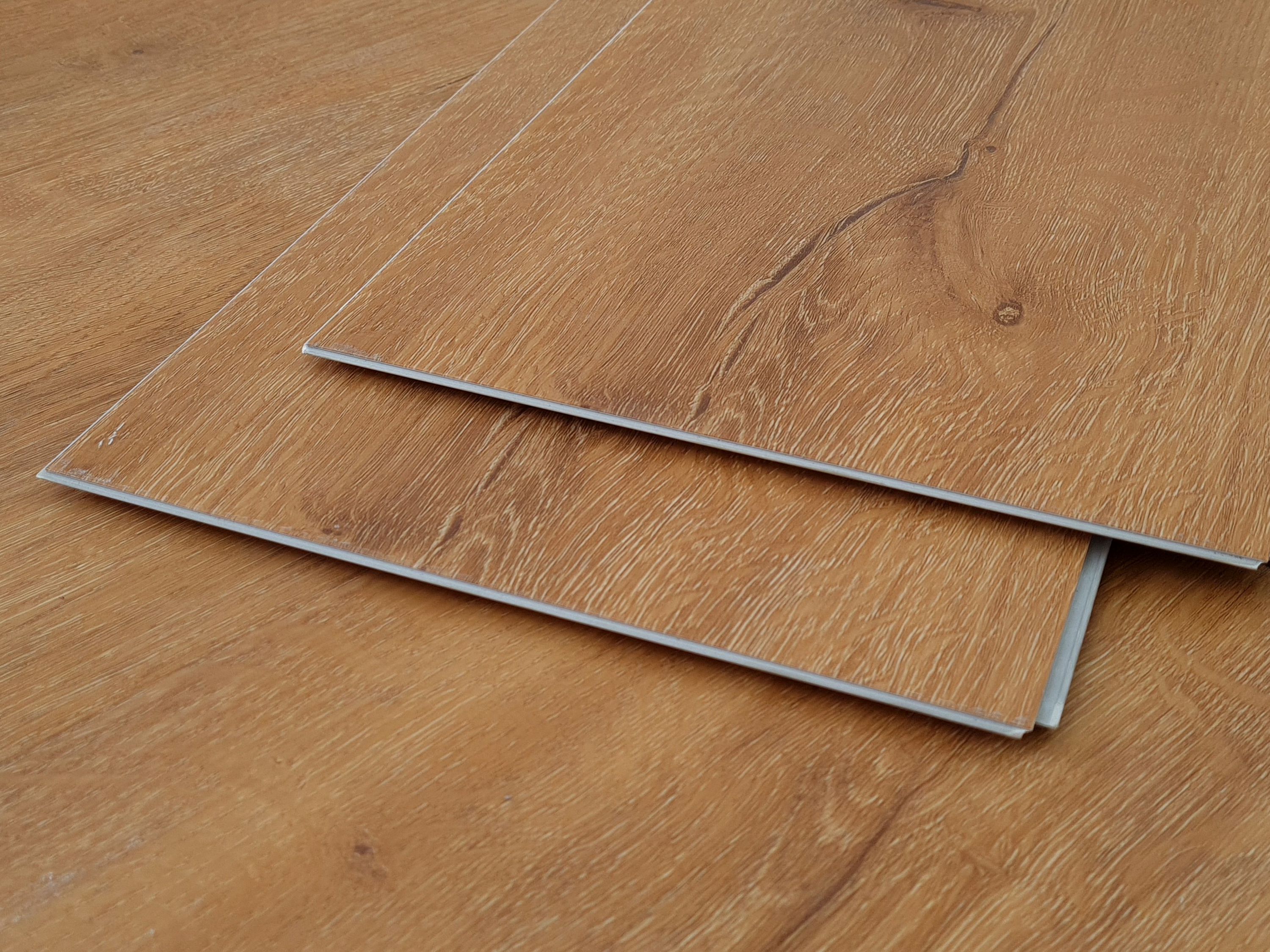 TRECOR® Klick Vinylboden Eiche Premium Natur Dunkel XXL Landhausdiele 6,5 mm Stark mit Trittschallunterlage TRECOR® Klick Vinylboden Eiche Premium Natur Dunkel XXL Landhausdiele 6,5 mm Stark mit Trittschallunterlage