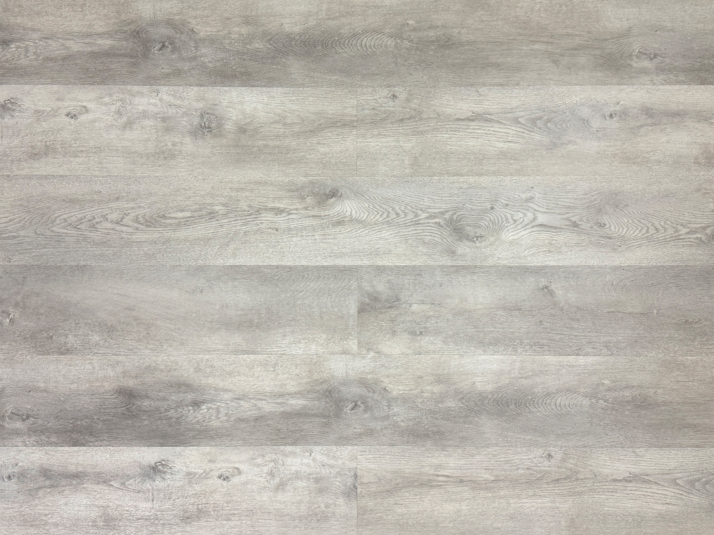 Klick Vinylboden Silent SPC Colossal Light Oak inkl. Kork Trittschalldämmung und Synchronoberfläche 8 mm 